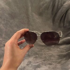 O by Oscar De La Renta Sunglasses